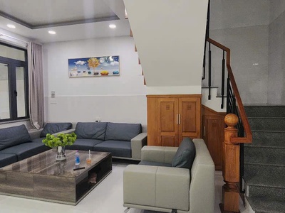 Bán nhà 3 tầng 4PN gần chung cư Hoàng Quân, Vĩnh Hoà, Bắc Nha Trang, 139m2, giá 8 tỷ 340 triệu 0