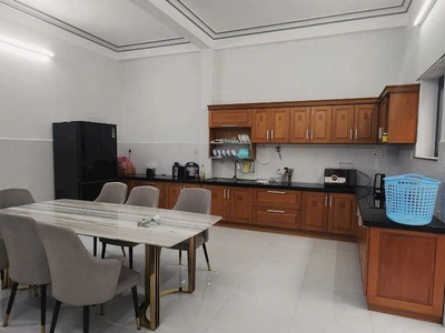 Bán nhà 3 tầng 4PN gần chung cư Hoàng Quân, Vĩnh Hoà, Bắc Nha Trang, 139m2, giá 8 tỷ 340 triệu 1