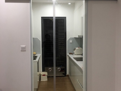 Cửa kính cường lực đẩy ngang: Nên dùng kính 10mm hay 12mm 0