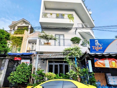 Vì có nhu cầu đổi xe mới, nên mình để lại chiếc Kia Koup nhập khẩu nguyên chiếc   đời 2009 0