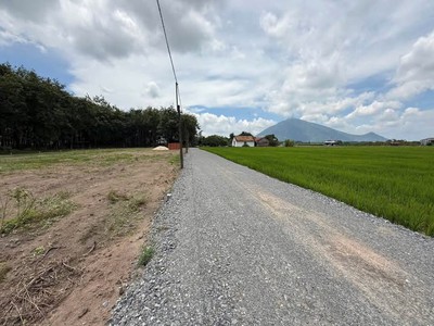 Chính chủ đi nước ngoài cần bán gấp lô đất ở Dương Minh Châu Tây Ninh, giá chỉ 6,8 triệu/m2, SHR 2