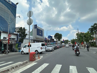 Chdv 8 tầng mới hẻm 656 quang trung ngang 8m 75pn tn 220tr gần chợ hht 50 tỷ. 0