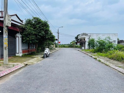 2 lô đẹp   mặt đường 10m giá hiếm chỉ 2.2x tỷ  zalo 0567 222 555 4