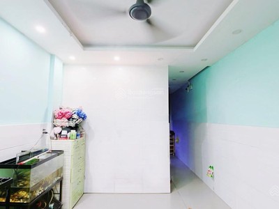 Bán nhà lạc long quân 40m chỉ 3.6tỷ 1