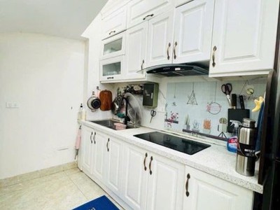 Bán nhà ngọc thụy. 36m. nhà 5 tầng, nhiều tiện ích xung quanh. 5m ngõ ra ô tô. chủ chào 7.7 tỷ có tl 2