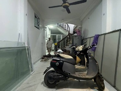 Gần hồ tây lộng gió - căn góc 2 thoáng - ô tô đỗ cửa - dòng tiền gần 60 tr/tháng 50m2. 1