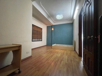 Bán nhanh nhà đẹp kđt văn quán - trước nhà là sân chơi cực thoáng, đỗ ô tô cả ngày 3