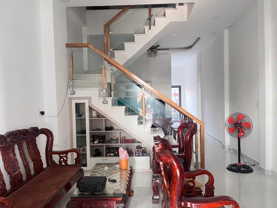 Chính Chủ Cần Bán Nhà Đẹp 1 Trệt-1 Lầu-Sổ Hồng-Dọn Đến Ở Ngay 1