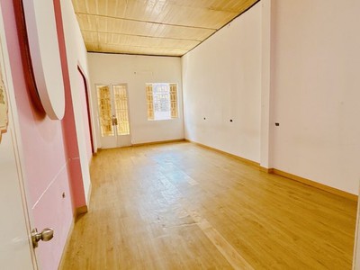 Trục chính độc lập   trương vĩnh ký   2 tầng   72m   sát bàu cát   chỉ 12 2