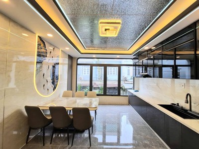 Nhà 5 lầu thạnh lộc 19, đường 7m xe hơi né nhau, khu vip gần gò vấp 4