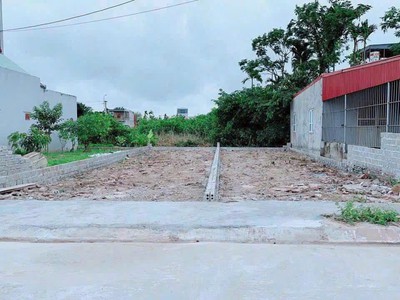 2 lô đẹp   mặt đường 10m giá hiếm chỉ 2.2x tỷ  zalo 0567 222 555 0