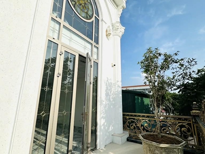 Bán nhà mặt phố cổ linh, vỉa hè rộng, view vườn hoa, 2 xe container tránh nhau, kinh doanh văn phòng 4