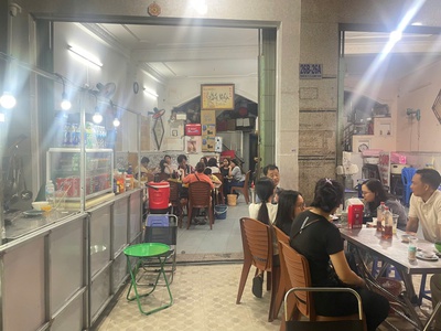 Sang lại mặt bằng   toàn bộ dụng cụ kinh doanh ,tiện ích 2 phòng ngủ full gác nội thất gỗ cao cấp 1