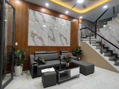 Bán nhà 2 tầng dĩ an,shr đường xe hơi, gần đhqg tphcm 1