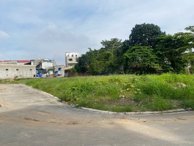 Bán lô đất ngay suối lồ đông hoà dĩ an 107m2 giá 2,7 tỷ 2