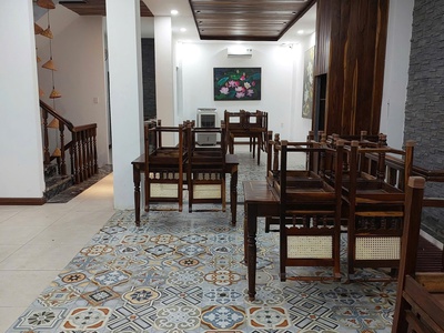 Bán nhà hẻm ô tô sư vạn hạnh cách mặt tiền 1 căn nhà , phường bắc nha trang . diện tích 140m ngang 0