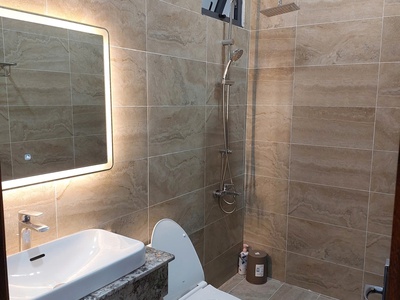 Bán nhà hẻm ô tô sư vạn hạnh cách mặt tiền 1 căn nhà , phường bắc nha trang . diện tích 140m ngang 3