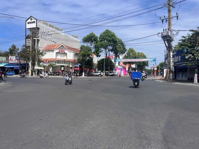 Nhà mới 3 tầng mặt tiền kinh doanh - hai bà trưng - trần hưng đạo trung tâm đông hòa 3