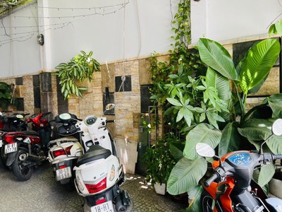 Lô góc mt núi thành gần quảng trường, 140m2, ngang 10.5m, vuông đẹp, 23.x tỷ 1