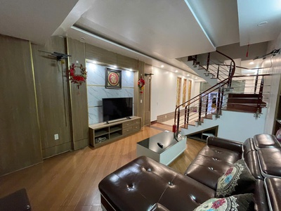 Cho thuê nhà khu phân lô Văn Cao, DT: 58m2, 4 p.ngủ. 1