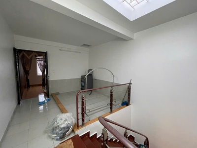 Cho thuê nhà khu phân lô Văn Cao, DT: 58m2, 4 p.ngủ. 8