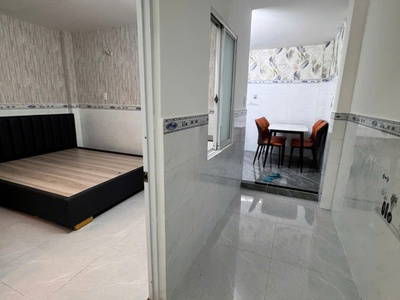 Nhà ngay ngã tư ga, qua gò vấp gần, ngang 5m rộng đẹp, giá yêu thương 4