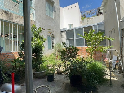 Bán nhà cách biển hòn chồng, nha trang 300m  diện tích 164m, diện tích thực gần 200m. nhà cách 0