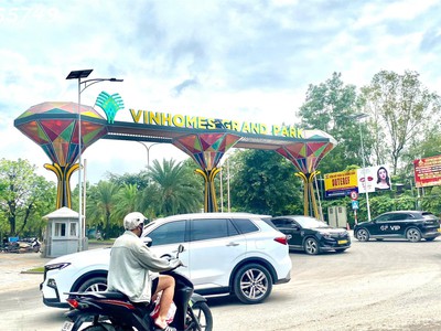 Bán lô đất góc 2 mặt tiền đối diện cổng vinhomes grand park hẻm 545 nguyễn xiển 113m giá 7.9 3
