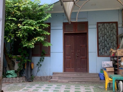 Cho thuê nhà đẹp 3.5 tầng sân rộng tại long biên, hà nội 1