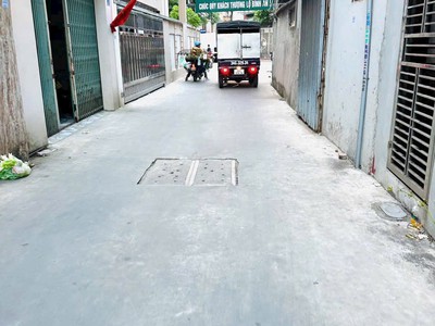 Bán đất ngõ phố Nguyễn Hữu Cầu, ph Ngọc Châu, TP HD, 125.5m2, mt 5.04m, đườg oto 0