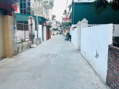 Bán đất ngõ phố Nguyễn Hữu Cầu, ph Ngọc Châu, TP HD, 125.5m2, mt 5.04m, đườg oto 1