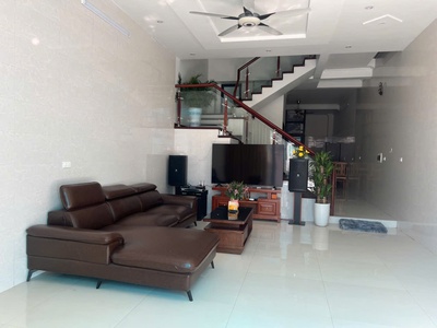 Cần bán 125m2 Nhà 3 Tầng Trung Dương - Gia Lâm. Cách Vin chưa đến 500m, ô tô vào nhà 0