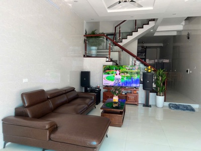 Cần bán 125m2 Nhà 3 Tầng Trung Dương - Gia Lâm. Cách Vin chưa đến 500m, ô tô vào nhà 1