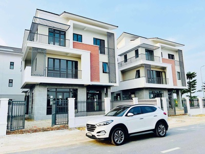 BÁN căn biệt thự view sông đẹp nhất Từ sơn 0