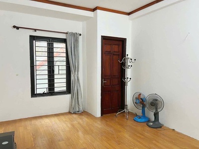 Bán nhà liền kề 5 tầng ô tô đỗ cửa ở đường Lĩnh Nam, Hoàng Mai 1