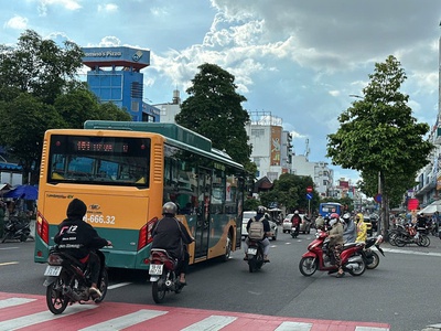 Hiếm nhà bán hẻm 497 phan văn trị ngang 5.2m 4 lầu 90m2 vừa ở vừa kd ngay emart 12.3 tỷ. 0