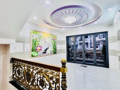 Chdv mt nguyễnvăncông 60m, 5tầng kd sầm uất giá13tỷ5 gòvấp, tn30 triệu 3