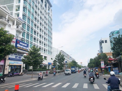 Hiếm nhà bán hẻm 497 phan văn trị ngang 5.2m 4 lầu 90m2 vừa ở vừa kd ngay emart 12.3 tỷ. 1