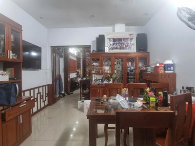 Nhà phân lô vương thừa vũ-72m 4 tầng 4.5mmt- oto đỗ cổng-gần trường,chợ. giá 20,5tỷ 2