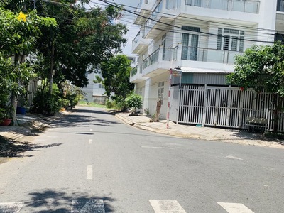 Nhà mặt tiền trịnh quang nghị quận 8 ngang 5m 4 tầng hoàn công đủ nhà mới 8,5 tỷ 0