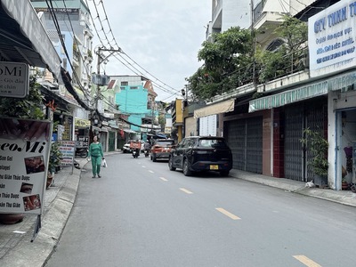 Chdv mt nguyễnvăncông 60m, 5tầng kd sầm uất giá13tỷ5 gòvấp, tn30 triệu 1