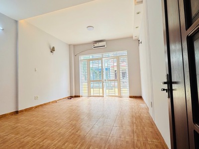 Mt 102 cao lỗ   nhà đẹp mới vào ở ngay 1