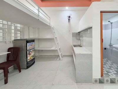 Bán nhà 5 tầng  9p chdv   lê cảnh tuân, gần nguyễn sơn   thu nhập  50tr/th 2