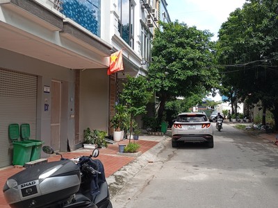 Cực hiếm chính chủ cần bán nhà cấp 4 khu dịch vụ lai xá hòa đức diện tích 36 m2 mt 5 m nhỉnh 9 tỷ ô 1