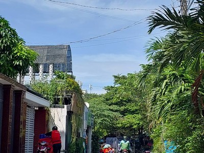 Nhà vị trí siêu đẹp tăng nhơn phú,phước long b,  kết cấu 3 tầng  thiết kế: sân vườn, gara ô tô 2 3