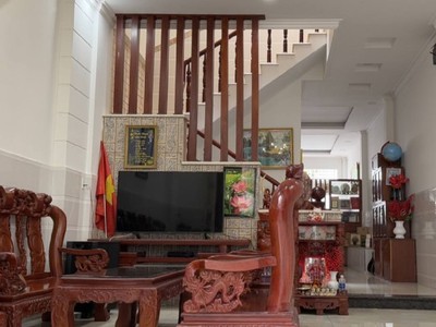 Nhà vị trí siêu đẹp tăng nhơn phú,phước long b,  kết cấu 3 tầng  thiết kế: sân vườn, gara ô tô 2 0