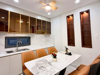 Nhà hxh đường xô viết nghệ tĩnh quận bình thạnh 2