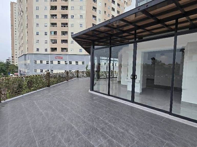 Liền kề lô góc thạch bàn, 145m x 5 tầng, mặt tiền 22m, vỉa hè rộng, 2 mặt đường 13m 2