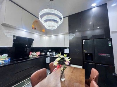 Siêu phẩm 2mt sơn thủy 8 nhà villa 3 tầng có garage giá mềm bất ngờ 0