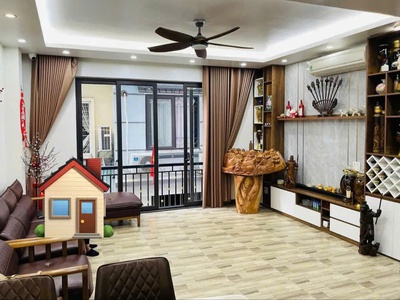 Bán nhà lạc long quân, gara ô tô, nhà đẹp dân xây, nội thất sang xịn 45m2, 5t, nhỉnh 17 tỷ 2